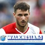 AC Milan Kesulitan Gaet Santiago Gimenez, Persaingan Semakin Ketat