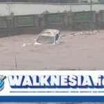 Banjir Terjang Puncak Bogor Minggu Malam, Jembatan Putus, Kendaraan Terjebak