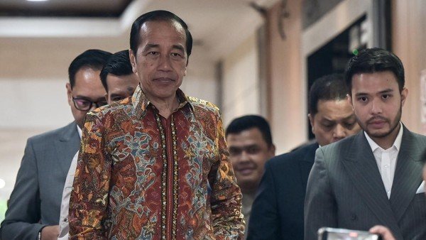 Jokowi Lapor ke Polda Metro Jaya: Menanggapi Tuduhan Ijazah Palsu dengan Langkah Hukum