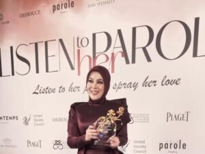 Senyum yang Menaklukkan Dunia: Syahrini Raih Penghargaan UNESCO di Cannes!