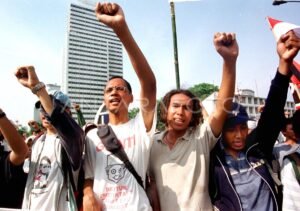Aksi Militer Internasional: Antara Hukum, Kemanusiaan, dan Realitas Politik