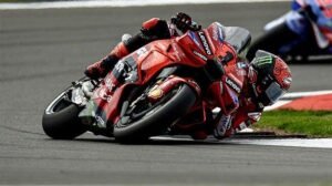 Francesco Bagnaia Mengukuhkan Dominasi, Kemenangan Dramatis di MotoGP Italia! (essemotorsport.com)