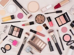 Mengupas Tuntas Tren Tutorial Makeup Terkini: Lebih dari Sekadar Cantik